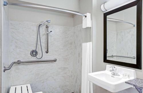 Page Hotel | Days Inn & Suites by Wyndham Page Lake Powell