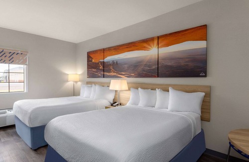 Cortaro Hotel | Days Inn & Suites by Wyndham Tucson/Marana