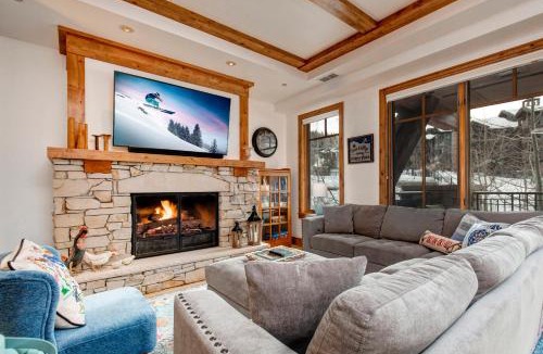 Empire Pass House | Deer Valley Ski In and Out, Luxury Condo, Amazing Views, Private Balcony Slope Side - Hot Tub!