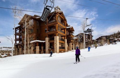 Empire Pass House | Deer Valley Ski In and Out, Luxury Condo, Amazing Views, Private Balcony Slope Side - Hot Tub!