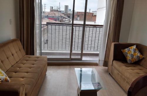 Arequipa Apartment | Departamento Céntrico en Beaterio de 3 Dormitorios Sala con Balcon Seguridad 24 7
