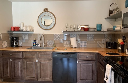 Limberlost House | Desert Morada Casita P 1 BED 1 BATH Dog ONLY! max 2-NO OTHER PETS