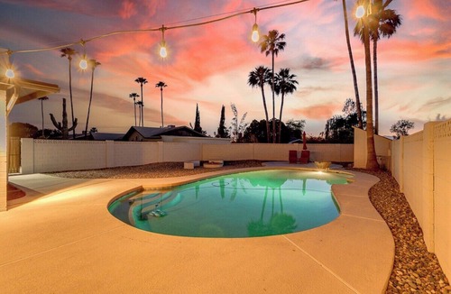 Mesa House | Desert Oasis in Mesa : Poolside & Hot Tub Retreat