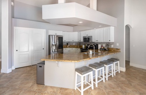 Val Vista Lakes House | Desert Oasis in Val Vista Lakes - Heated Pool