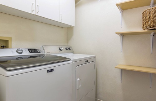 Tortolita House | Desert Ranch Retreat - Pet-friendly, Mountain Views & Great Amenities
