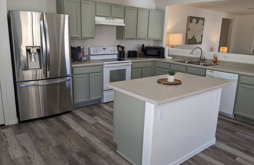 Surprise Farms House | Desert Retreat w/private pool/Family Friendly/Near stadiums & Dining
