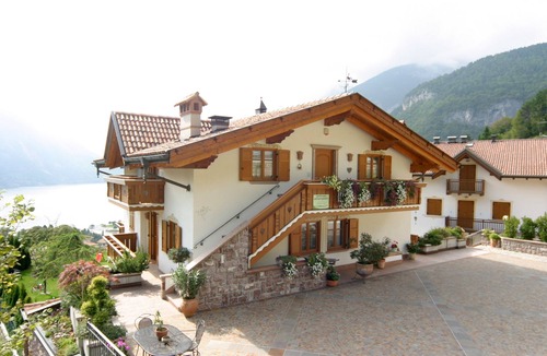 Molveno Villa | Detached villa with breathtaking views of the Dolomites and Lake Molveno *