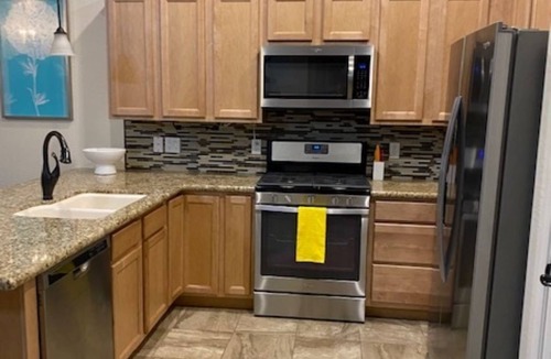 Granville House | Discounted home - newer home that's beautifully furnished