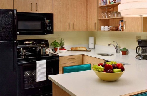 Flagstaff Hotel | Discover a Scenic Retreat Near Flagstaff's Natural & Historic Gems w/Gym & Pool