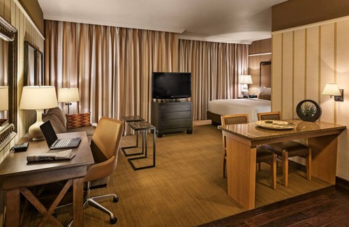 Gainey Village Villas Hotel | Discover Ideally Located Suites in Gainey Ranch AZ w/Free Parking & Breakfast!