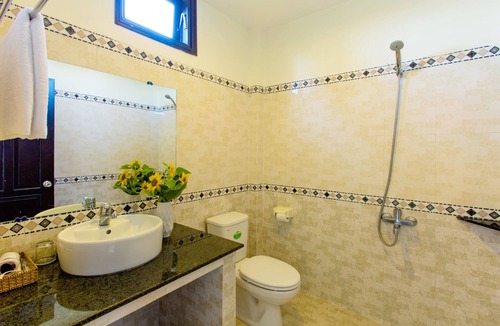 Cam Chau House | Do River Homestay