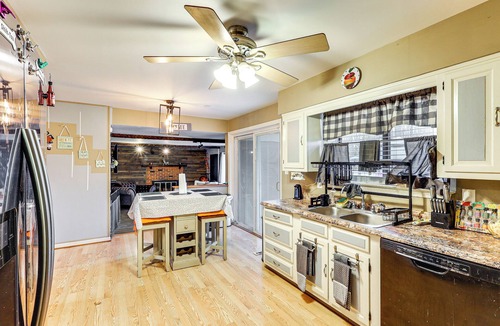 Dover Cottage | Dover Home Base: 3 Mi to Motor Speedway!