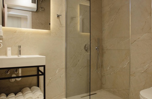 Shkoder Hotel | DownTown Hotel