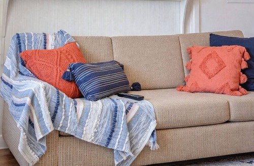 Kanab Bed & Breakfast | Downtown Kanab Apartment | Hot Tub | Pets Welcome