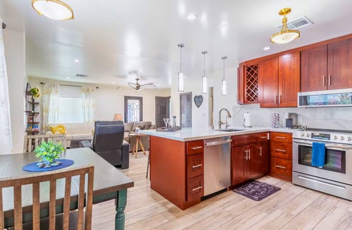 Riverside House | Downtown Tempe House Beauty with yard! Mill 3 blocks. ASU half mile.