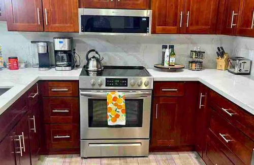 Riverside House | Downtown Tempe House Beauty with yard! Mill 3 blocks. ASU half mile.