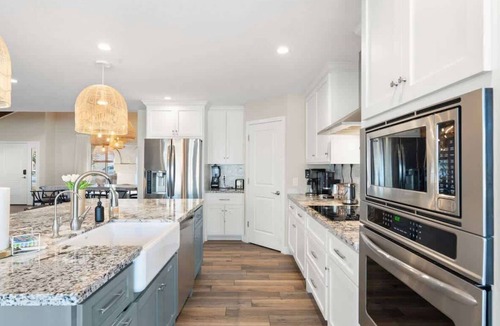 Camelot Village House | Downtown Tempe Retreat | Massive Pool | Sleeps 8