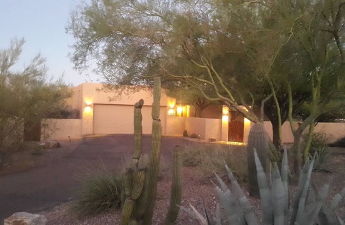 Tucson House | Dream Home with Solar Heated Pool, Putting Green, City Lights