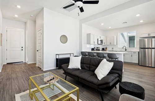 Casa Grande Apartment | Dreamlight Modern Home in Canopy at Cottonwood