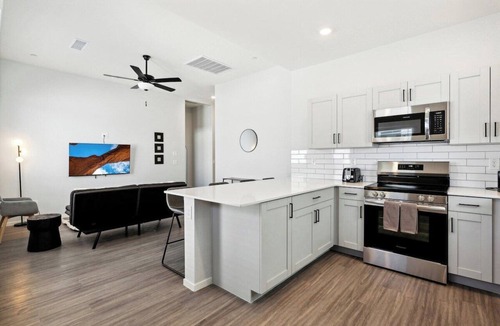 Casa Grande Apartment | Dreamlight Modern Home in Canopy at Cottonwood