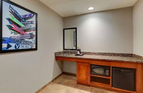 South Mountain Hotel | Drury Inn & Suites Phoenix Airport