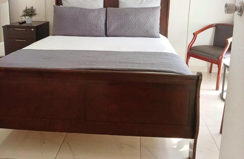 North Beach Apartment | Durban Oceanic Apartment 82B