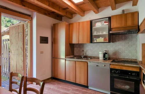 Incudine Apartment | El Bait - Three Bedroom Apartment, Sleeps 8