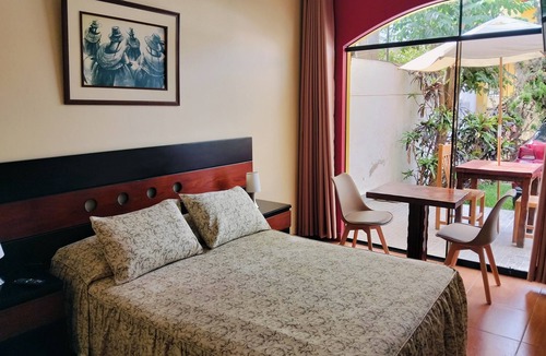 Cieneguilla Hotel | El Tambo II Hotel Campestre