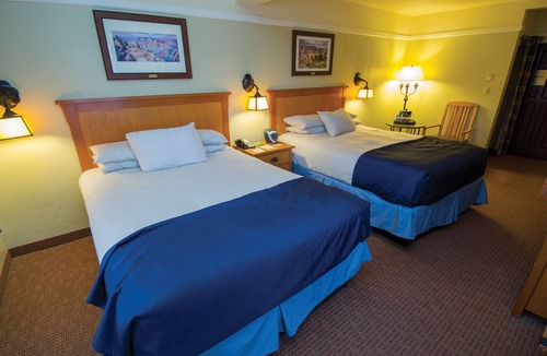 Grand Canyon Village Hotel | El Tovar - Inside the Park