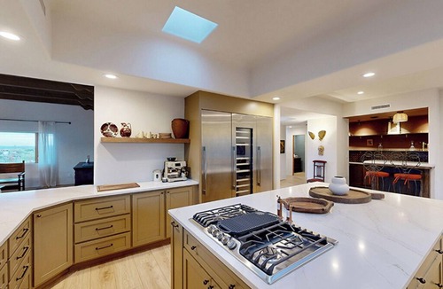 Tucson House | Elegant Foothills Retreat with Stunning Views & Hacienda del Sol Amenities