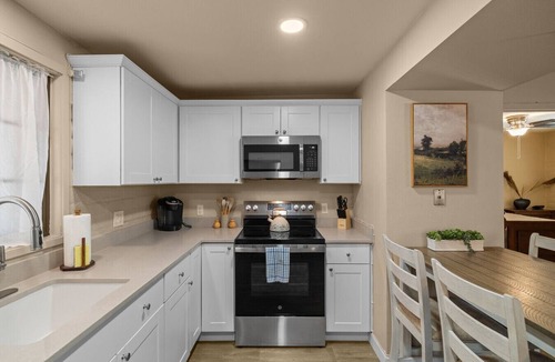 Green Valley Condo | Elegant Green Valley Villa 55+