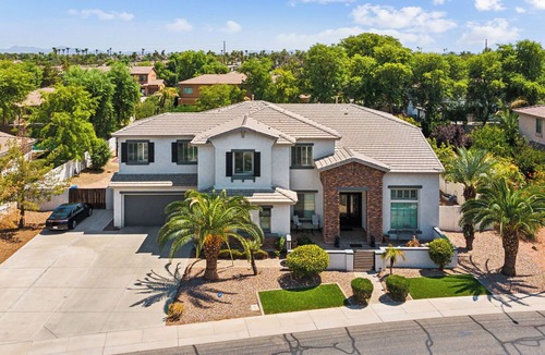 Chandler House | Elegant Montage Family Estate. Step into our chic estate, a designers dream.