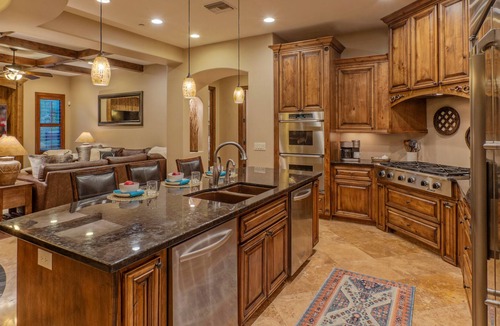 Las Sendas House | ELEGANT: TVs All BRs, Htd POOL, Hot Tub, Fire Pit, Theater w/Projector