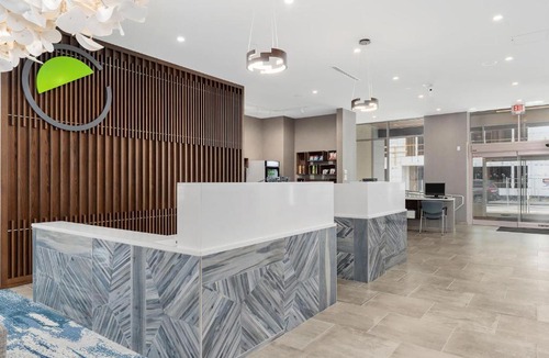 Coliseum Central Hotel | Element by Marriott Hampton Peninsula Town Center