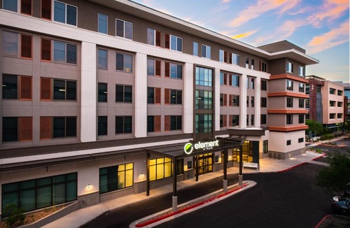 South Scottsdale Hotel | Element by Marriott Scottsdale at SkySong