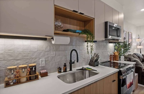 People's Freeway Apartment | Elevated Downtown SLC Stay - Pool + Sauna Retreat