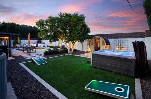 Village Grove House | Elevated Old Town Scottsdale Pool Spa Sauna Gym