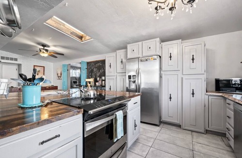 Tucson House | Eli Drive: Farmhouse Charm Meets Modern Luxury – Pool Included!