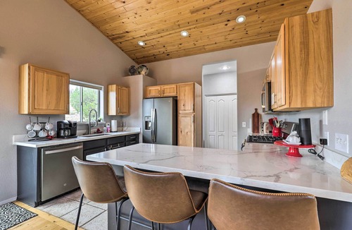 Payson Cottage | 'elkwood Lodge' Cabin w/Hot Tub in Star Valley!