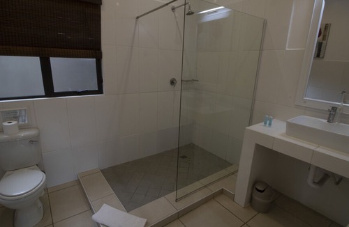 Hluhluwe Cabin | Emdoneni Lodge