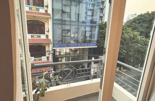 Tan Binh Apartment | Emerald Apartments – Near Tan Son Nhat Airport