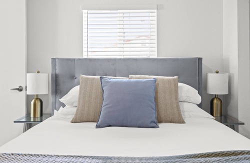 Tempe Cottage | Enchanting Tempe Cottage Rental: Discover Comfort and Charm.
