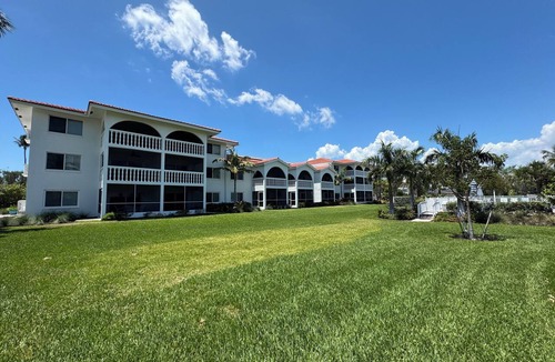 Sanibel Condo | End unit with extra windows. Steps to the beach, private beach access!
