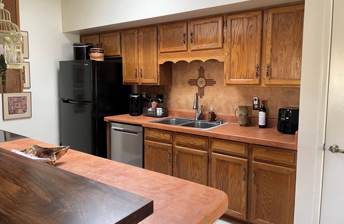 Green Valley House | Enjoy Gorgeous Mountain Views w/Privacy & Southwestern Ambiance Inside and Out!