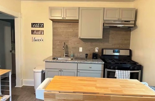 Clayton Apartment | Entire Apt, private entrance, backyard oasis & hot tub