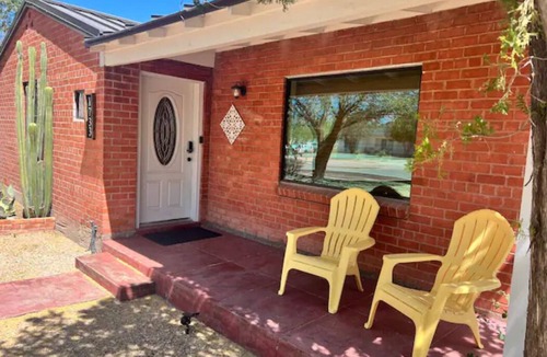 Samos House | Entire Home, Central Tucson Near UofA Campus and downtown Tucson