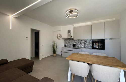 Bomerano Apartment | Entire Residence with 3 Apartments, Mountain View, Wi-Fi and Air Conditioning