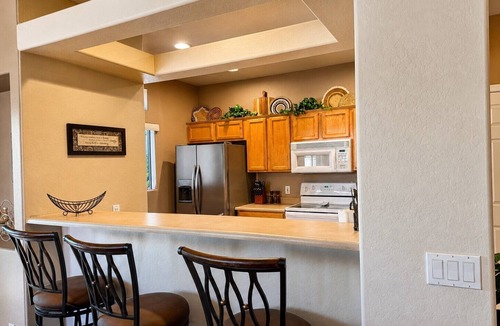 Central Scottsdale Condo | Escape to Sunny Scottsdale – Resort-Style 2BR Condo Near Mayo Clinic