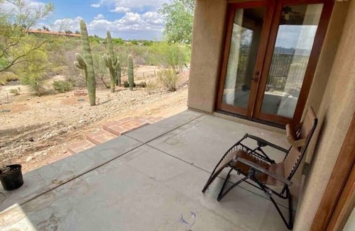Casas Adobes House | Estate, PVT, 8 BDR/7 BATHS, 12’ Ceilings, PVT Weddings, Salt water pool/Jacuzzi