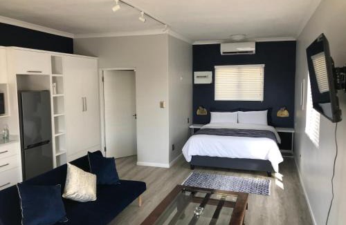 Umdloti Apartment | Exclusive Beachfront Apartment with sea views